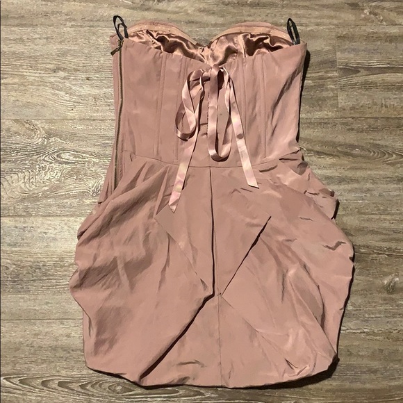 A blush pink dress - Picture 2 of 3